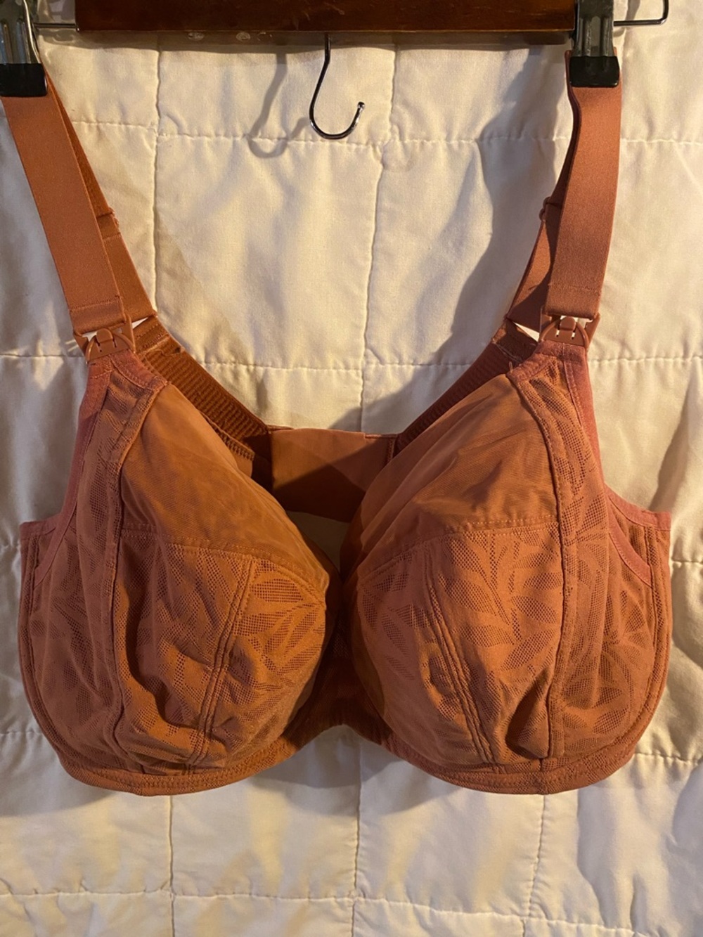 2 Understance Cora FlexWire Nursing Bras - powder pink and dark rose - Picture 5 of 7
